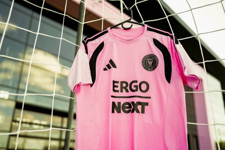 99B8DA8F-C756-4B5F-9CAF-D0155B7F32B1