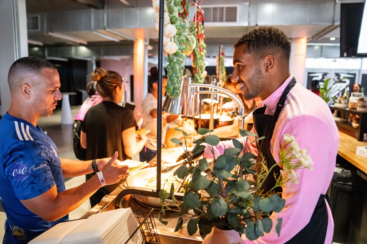 Serving Those Who Serve Us (4)